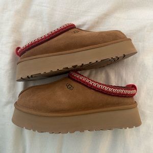 NWT UGG Women’s Tazz Platform Slipper in Chesnut